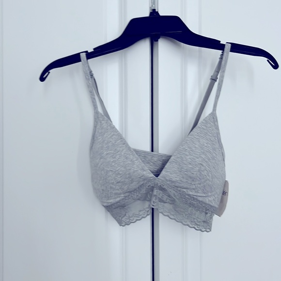 Calvin Klein-Bralette w removable pads. NWT. size med. - Picture 1 of 5